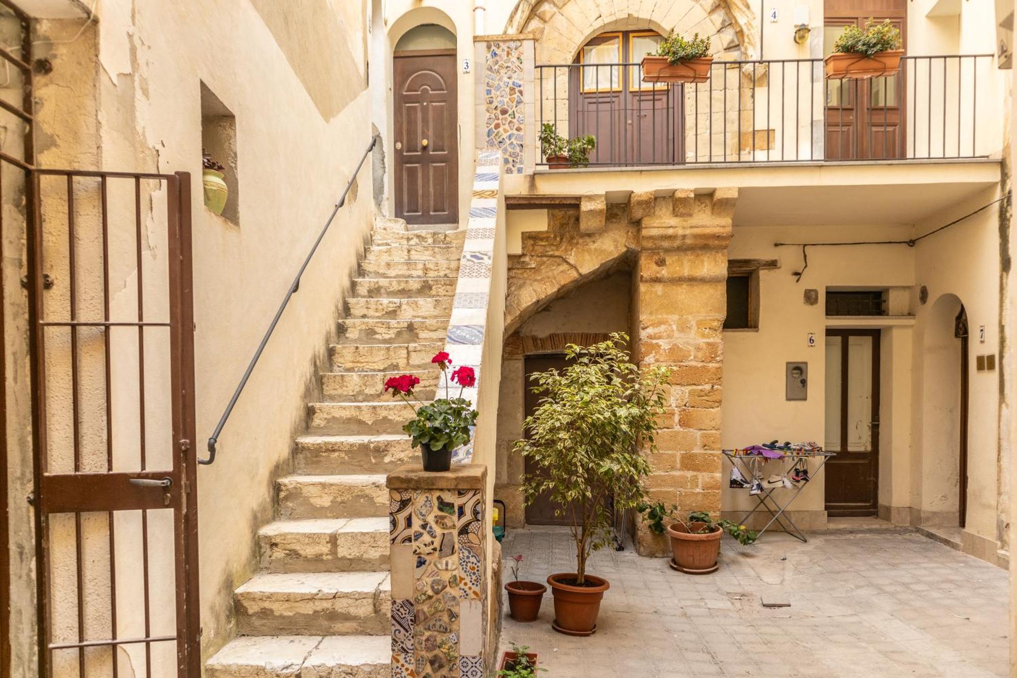 Apartament Antico Portale Trapani Zewnętrze zdjęcie
